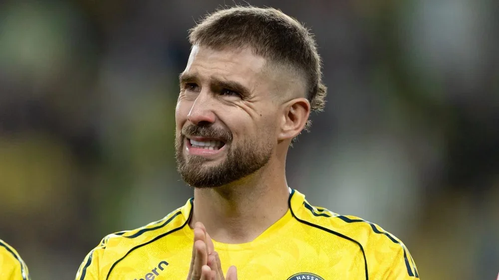 Íñigo Martínez, con la camiseta de Al-Nassr